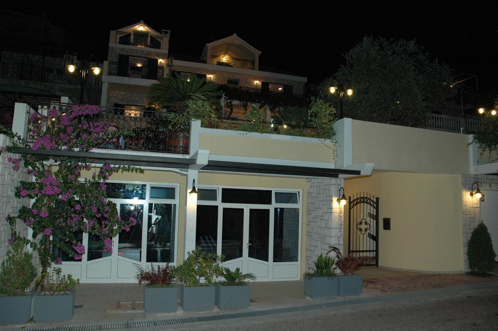Apartments Balic Sveti Stefan Exteriör bild